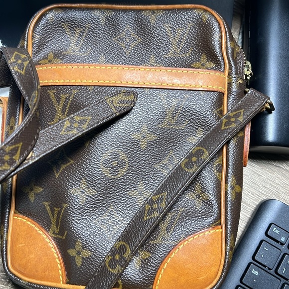 Louis Vuitton monogram crossbody - Picture 16 of 16
